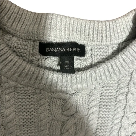 Banana Republic Cable Knit Sweater Womens Medium Gray Cotton Button Shoulder - Picture 5 of 8